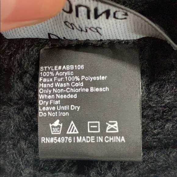 David & Young Cat Ears Beanie Black - Picture 4 of 4